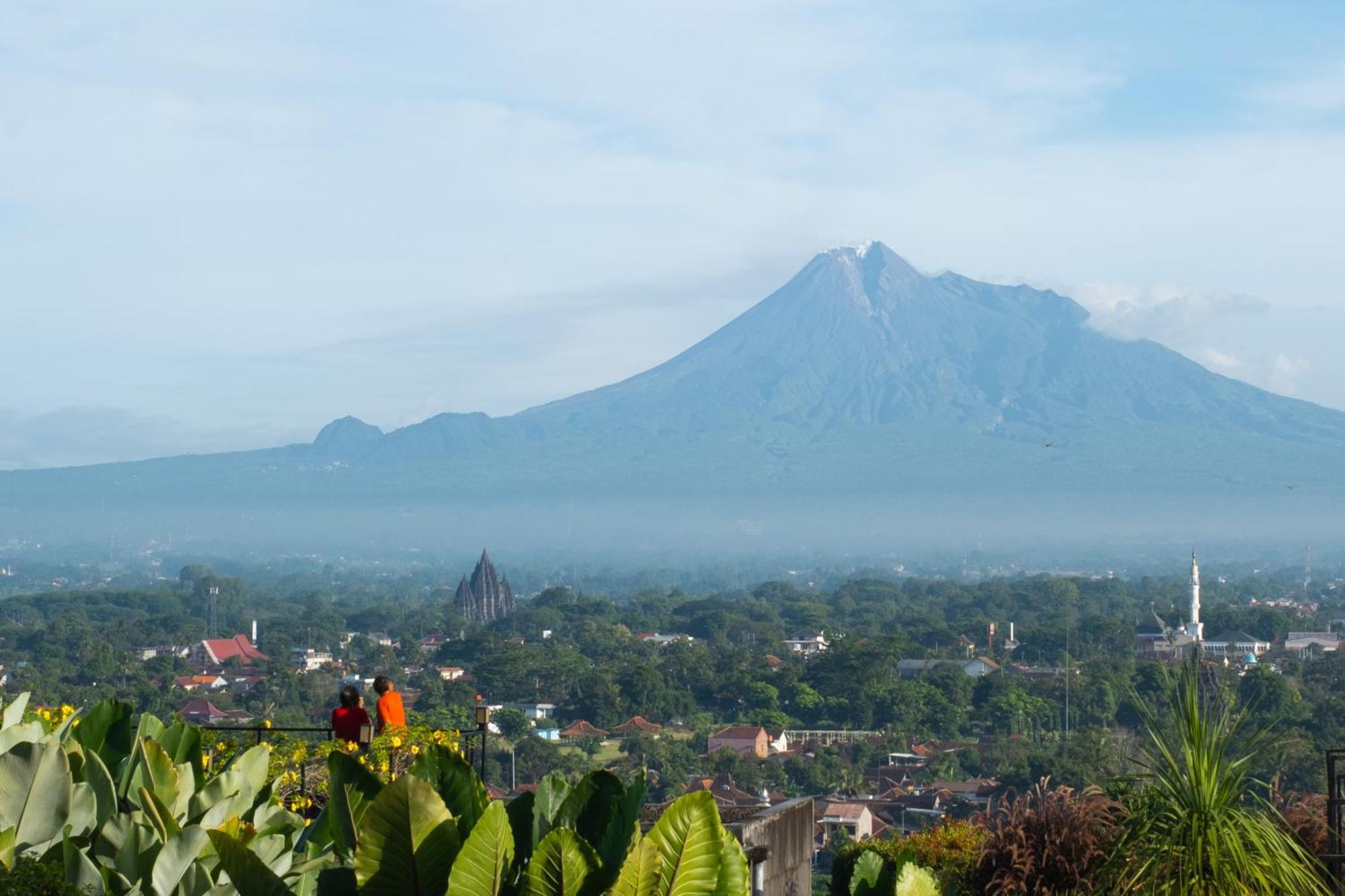 Abhayagiri - Sumberwatu Heritage Resort Randugunting Exterior foto